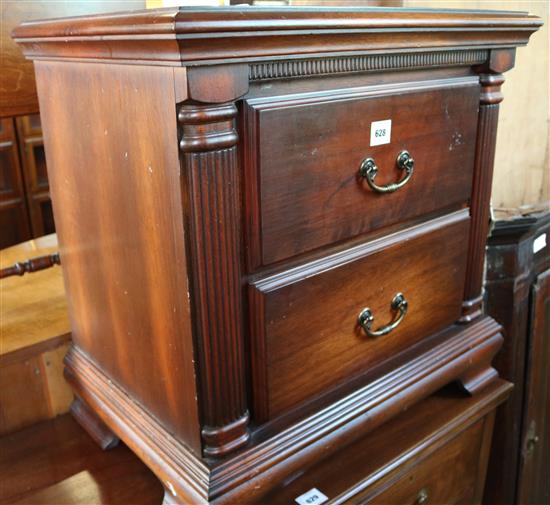 Simon Hall mahogany childs chest of 2 drawers(-)